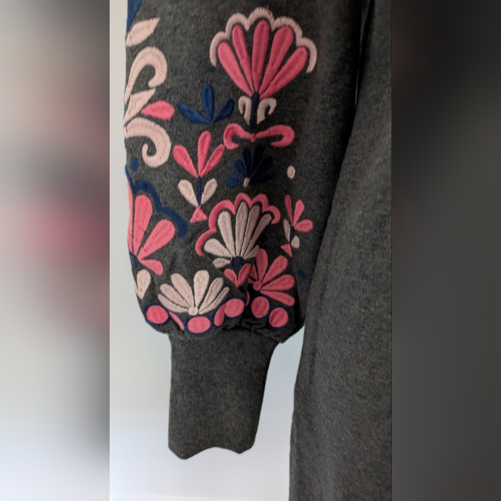 NWT Boden Ramona Sweatshirt Dress w/ Floral Embroidered Sleeves Sz 8 - Picture 4 of 6